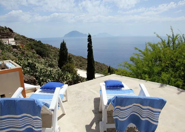 Giardino Dei Carrubi- Al Gradino 365 Bed & Breakfast 3*